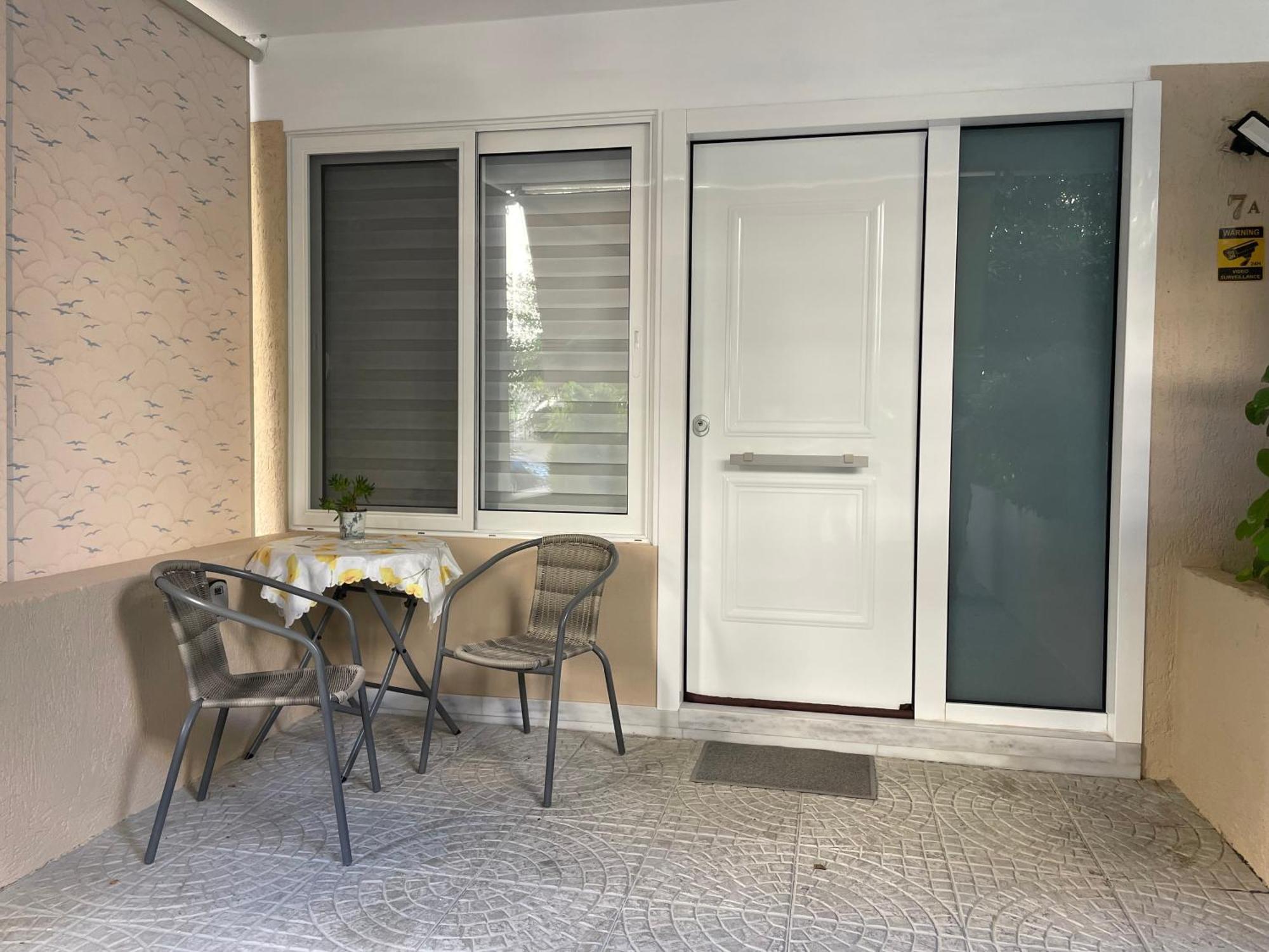 Aphrodite Studio Near Athens Floisvos Marina Exterior foto